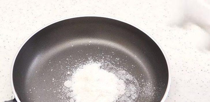 Bir yıl boyunca biriktiği tırnaklardan nişan yüzüğü yaptı! G2