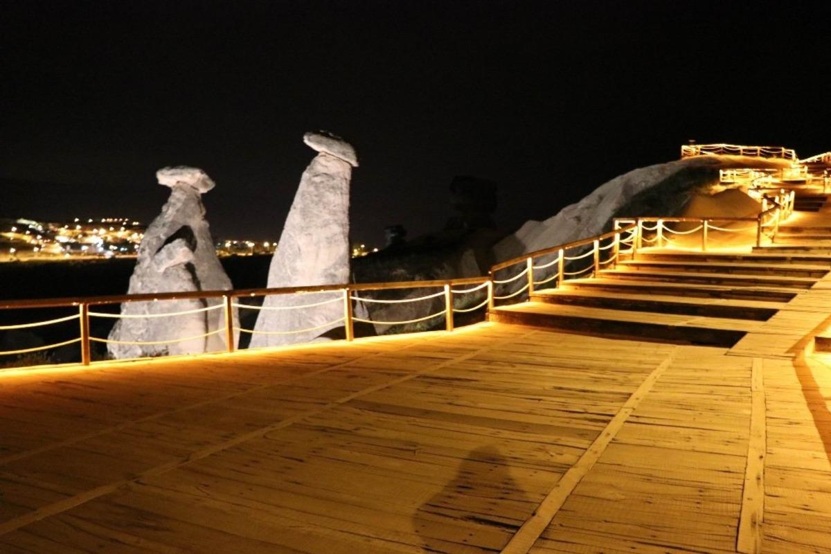 Kapadokya'daki evlilik teklifi olay oldu! &Ccedil;ıkan yangını itfaiye s&ouml;nd&uuml;rd&uuml;
