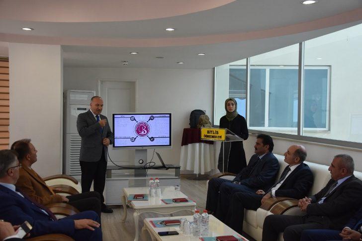 8 ilin milli eğitim müdürleri Bitlis’te toplandı G4