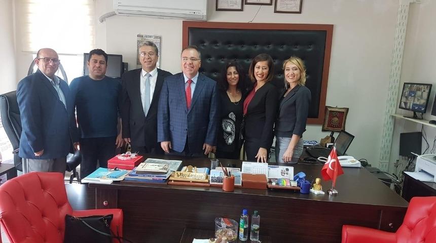 Didimli liselilerden Iğdır&rsquo;lı &ouml;ğrencilere bağış