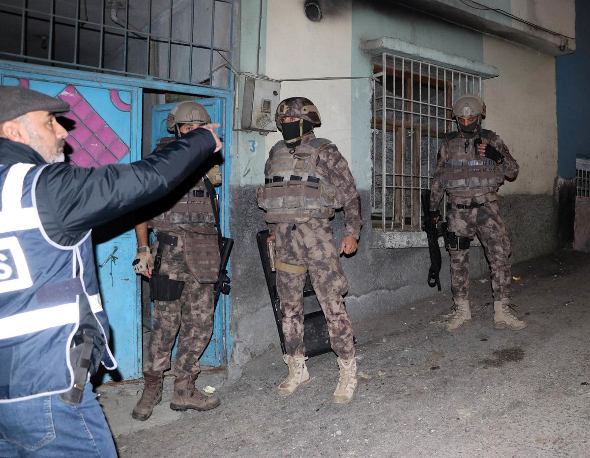 Son dakika! Gaziantep'te ter&ouml;r operasyonu: HDP İl Başkanı g&ouml;zaltında