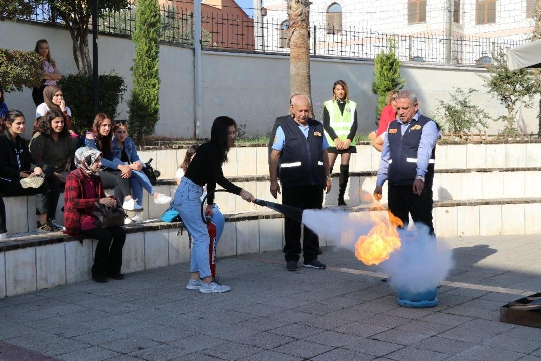 Toros &Uuml;niversitesi&rsquo;nde yangın tatbikatı