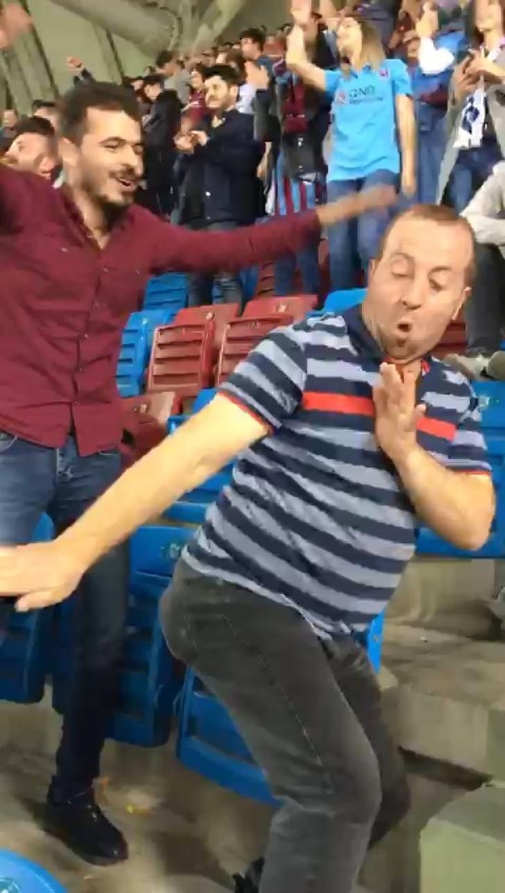 Gol sevinciyle kendini kaybetti, öyle bir dans etti ki... G3