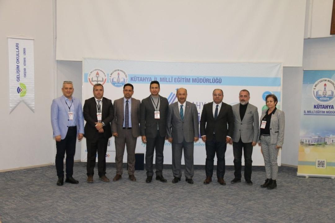 K&uuml;tahya&rsquo;da &ouml;ğretmenlere &lsquo;Eğitimde Fark oluştur&rsquo; konulu seminer