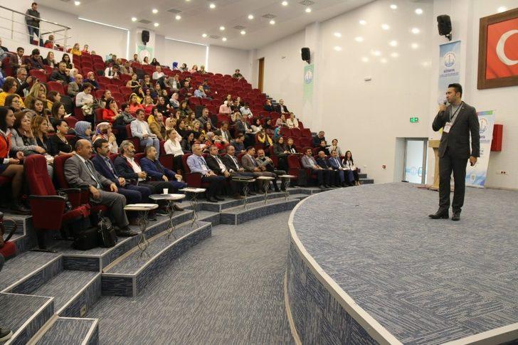 Kütahya’da öğretmenlere ‘Eğitimde Fark oluştur’ konulu seminer G3