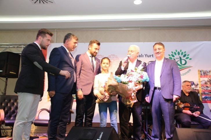 Nihat Hatipoğlu, Kepsut’ta Mevlidi Nebi konferansı verdi G5