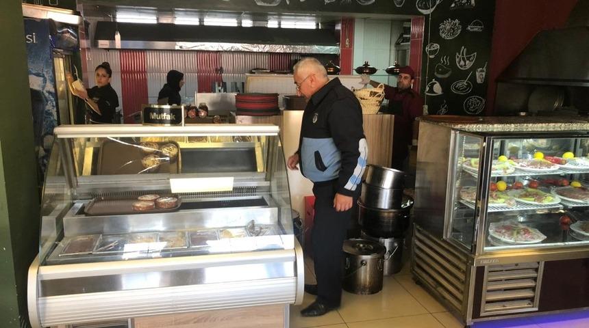 Hakkari&rsquo;de beyaz bayrak alan işletmeler denetlendi