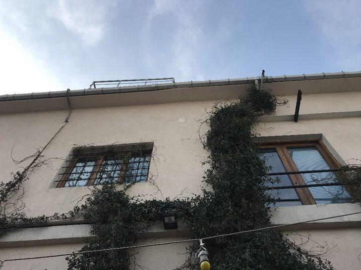 Ölü bulunan İngiliz istihbaratçının evinin önündeki Suriyeli mendilci kayıplara karıştı G5