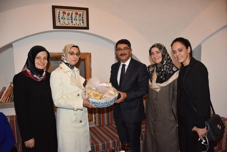 AK Parti’li kadınlar Kurşunlu Han’a hayran kaldı G5