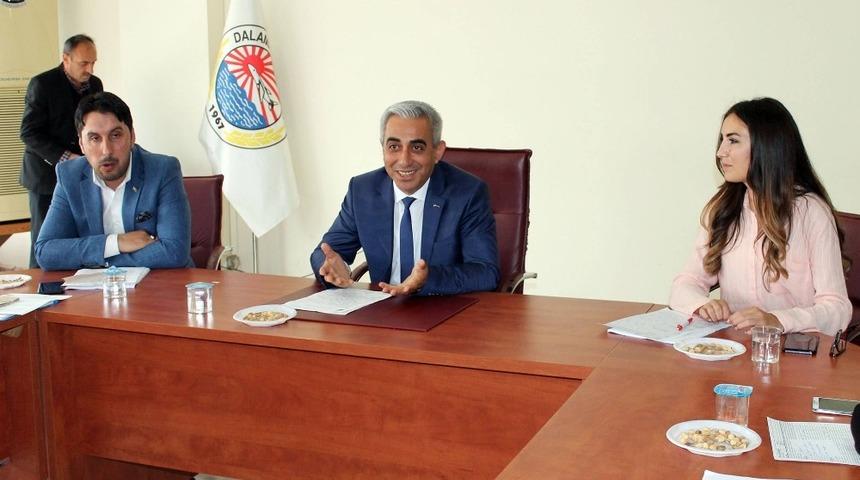 Dalaman Belediyesi Whatsapp ihbar hattını kurdu