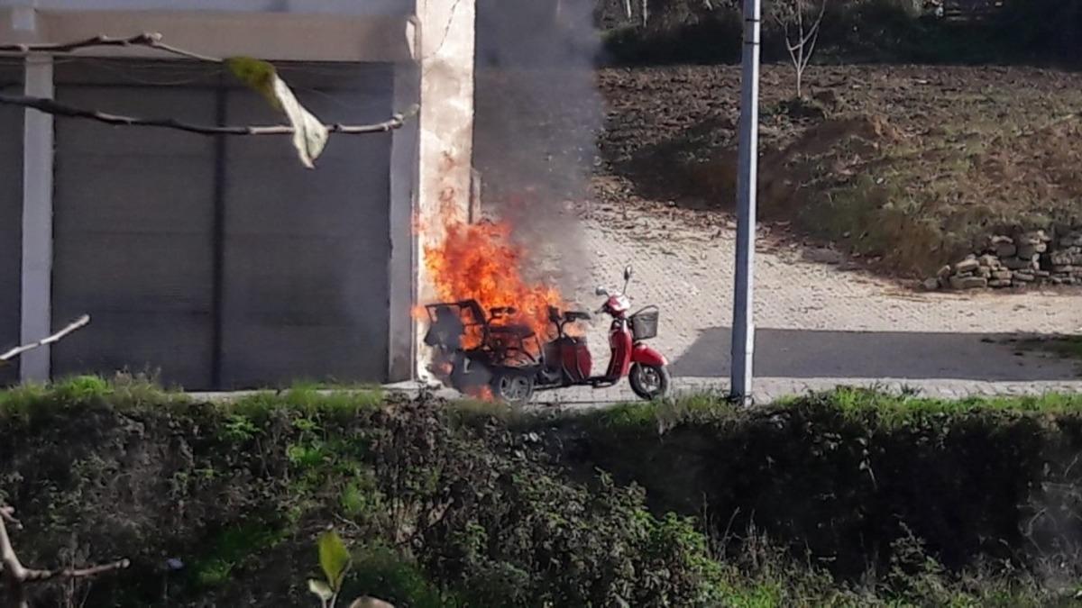 Elektrikli motosiklet alev aldı