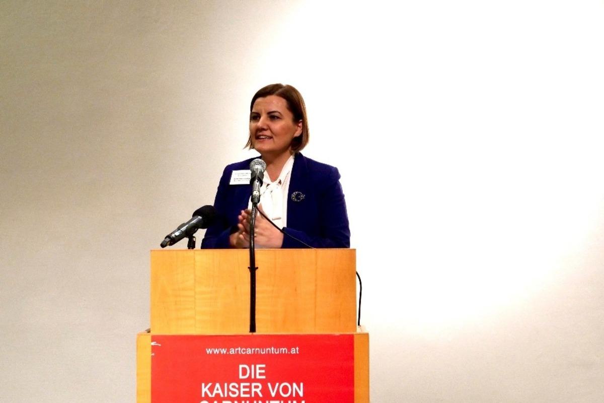 Başkan H&uuml;rriyet&rsquo;ten Viyana&rsquo;da İzmit daveti