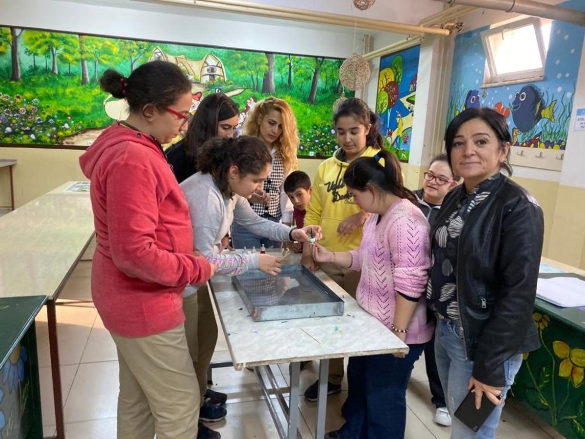 Ortaokul &ouml;ğrencileri ve down sendromlular "Suyun G&uuml;c&uuml;&rdquo; projesinde buluştu