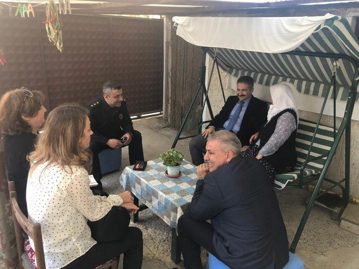 Kaymakam Taşçı’dan şehit ailelerine ziyaret G4