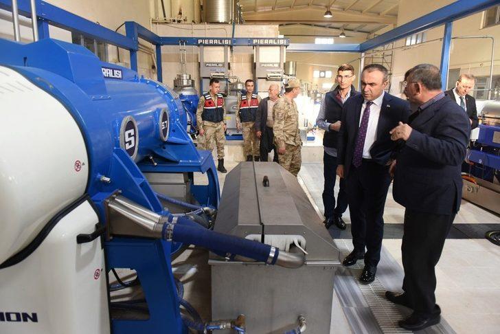 Vali Soytürk Zeytinyağı fabrikasında G1