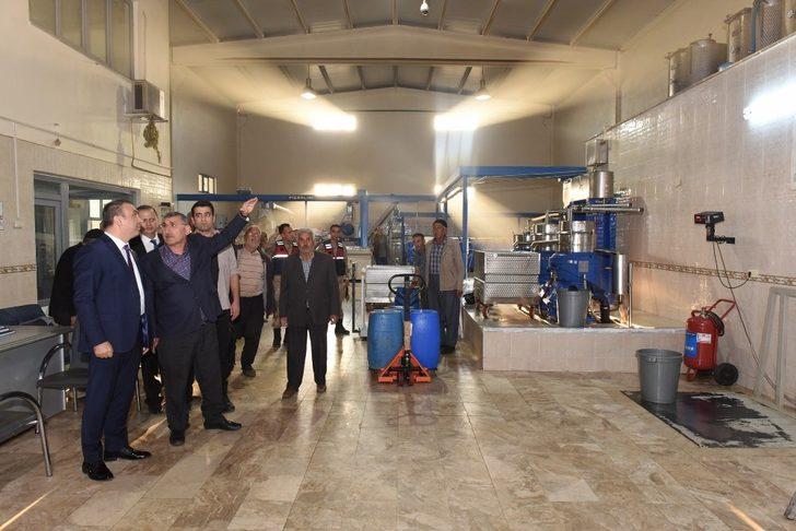 Vali Soytürk Zeytinyağı fabrikasında G2
