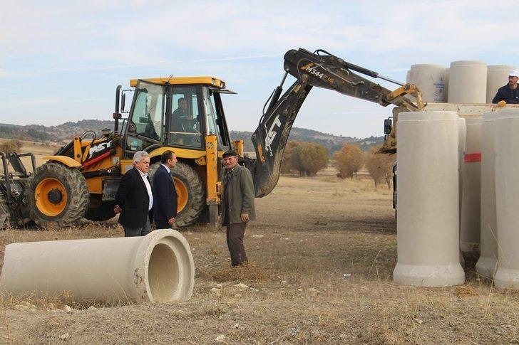 Dumlupınar’da su baskınlarına karşı menfez çalışması G1