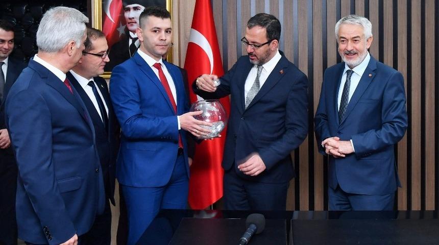 Isparta&rsquo;da Belediye Meclis &Uuml;yeleri ve personel futbol turnuvasında boy g&ouml;sterecek