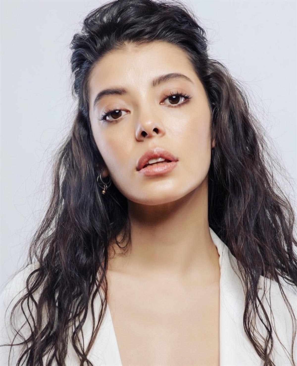 Selin Şekerci'den 16 yaş paylaşımı! Tanımak imkansız