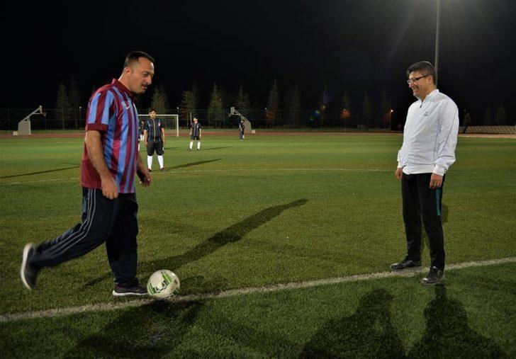 Sevgi Evleri’ndeki çocuklar protokol üyeleriyle kıyasıya yarıştı G3