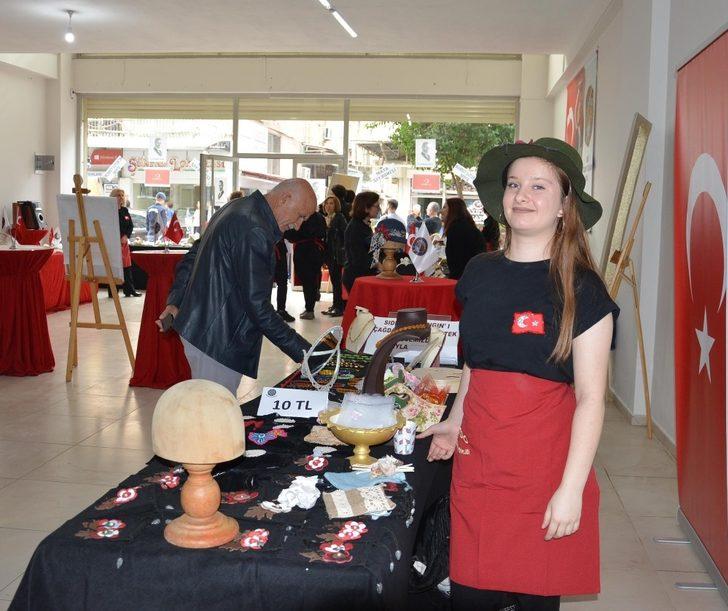 Girişimci kadınların hediyelikleri eğitime burs olacak G1