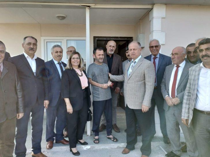 Evine kavuşmanın mutluluğunu yaşadı G1