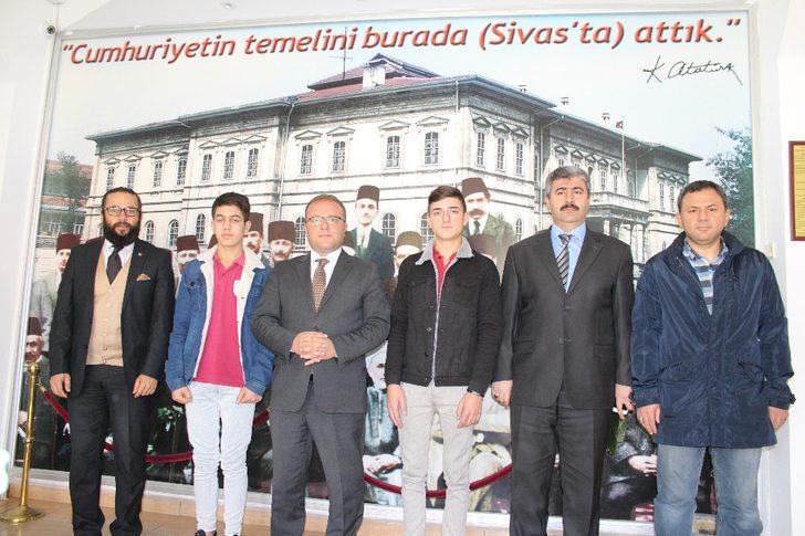 Dünya 2. si  olan öğrenciler Gemerek’ döndü G3