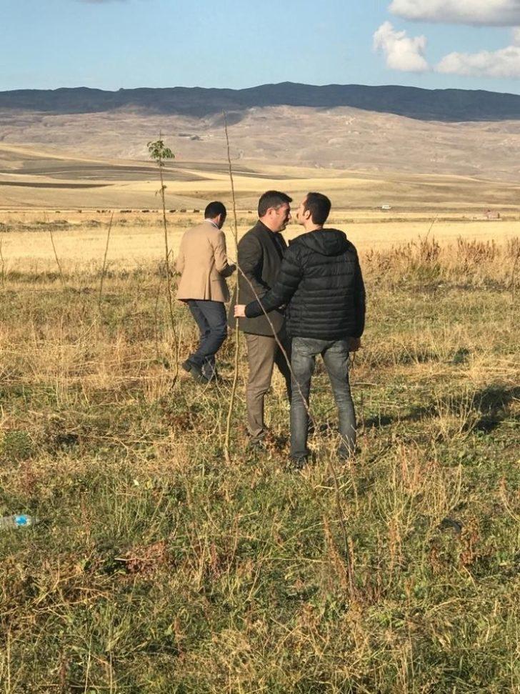 Ağrı Valiliğinin "Kapama Meyve Bahçeleri Projesi" Eleşkirt’te ilgi görüyor G4