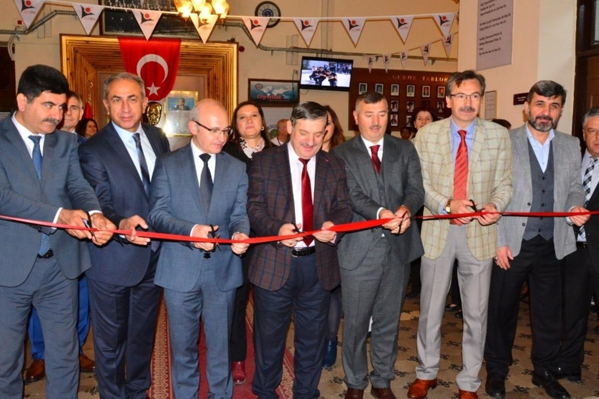 Şehzadeler Gediz Anadolu Lisesi&rsquo;ne yakışır bilim fuarı