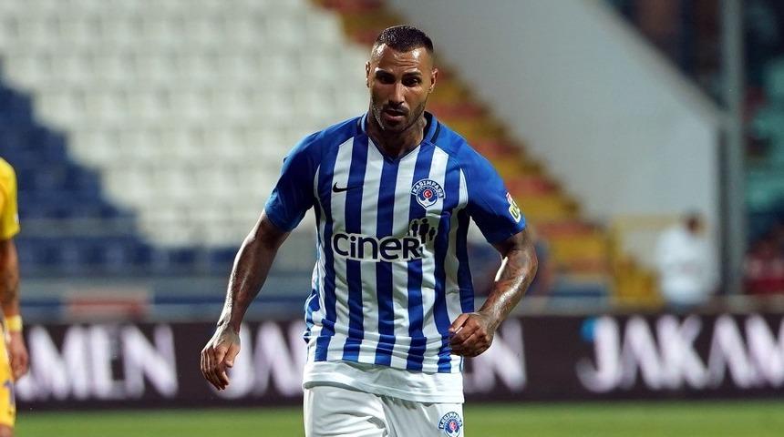 Kasımpaşa 6-0 yenilirken, Quaresma AVM'de görüntülendi