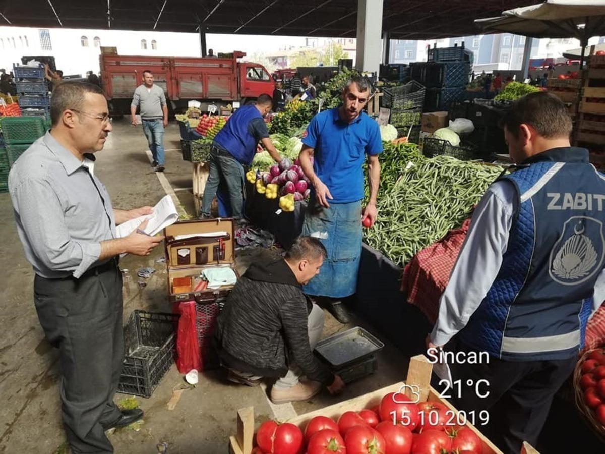 Sincan Belediyesi zabıta ekiplerinden pazar denetimi