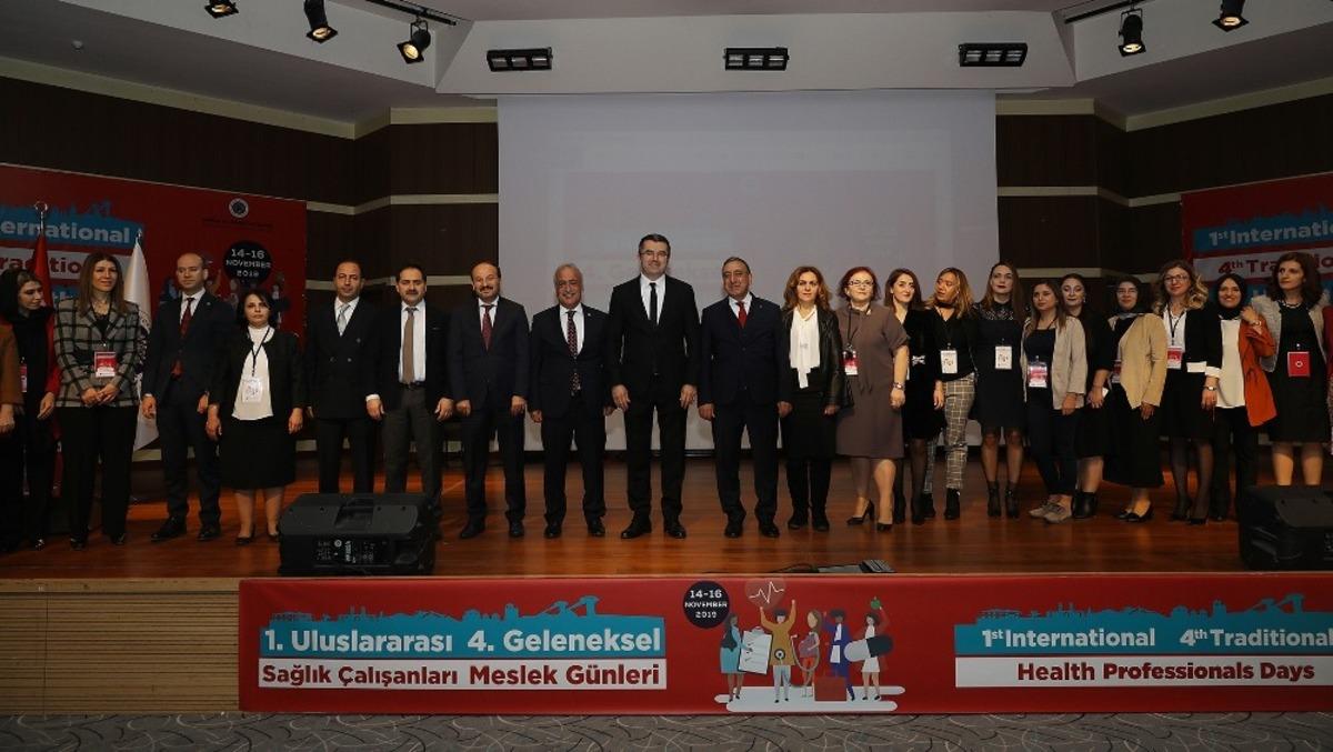 Sağlık &ccedil;alışanları Atat&uuml;rk &Uuml;niversitesi&rsquo;nde buluştu