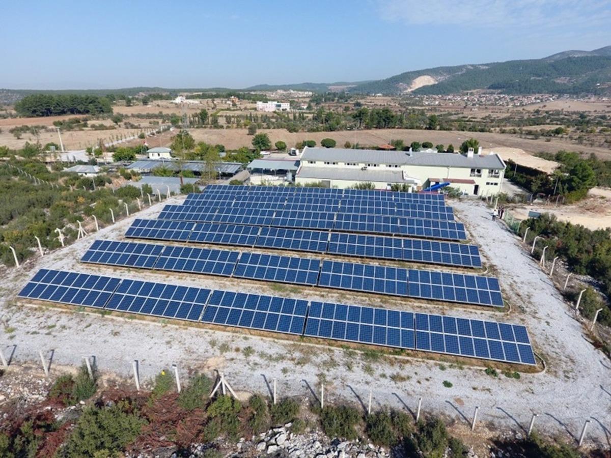 Muğla B&uuml;y&uuml;kşehir, G&uuml;neşten Bin hanenin elektriğini &uuml;retecek