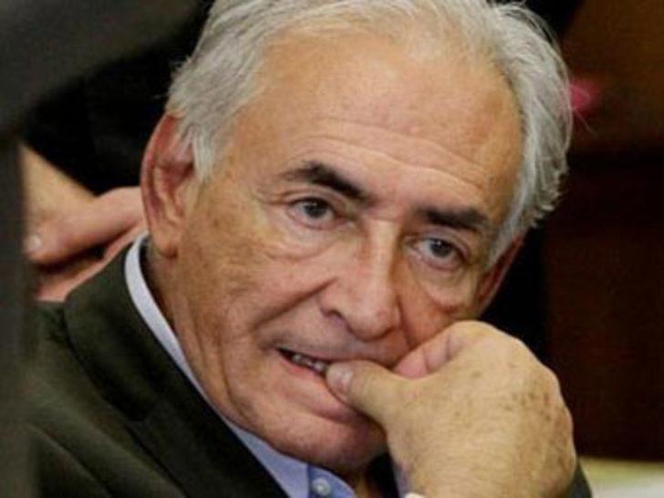 Gazetecileri gördü, öptü G5