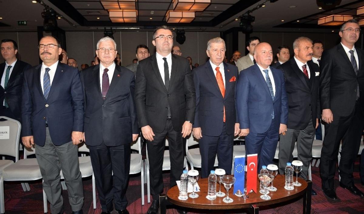 Vali Memiş Mahalli İdarelerin &ouml;nemine değindi