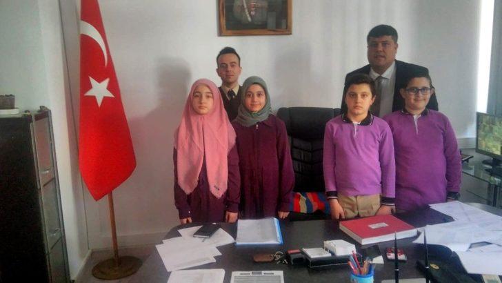 Gölbaşı’nda öğrencilerden Mehmetçiğe destek G2