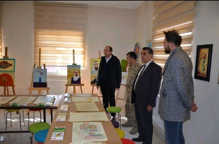 Köy okulunda TÜBİTAK Bilim Fuarı ve kütüphane açılışı G2