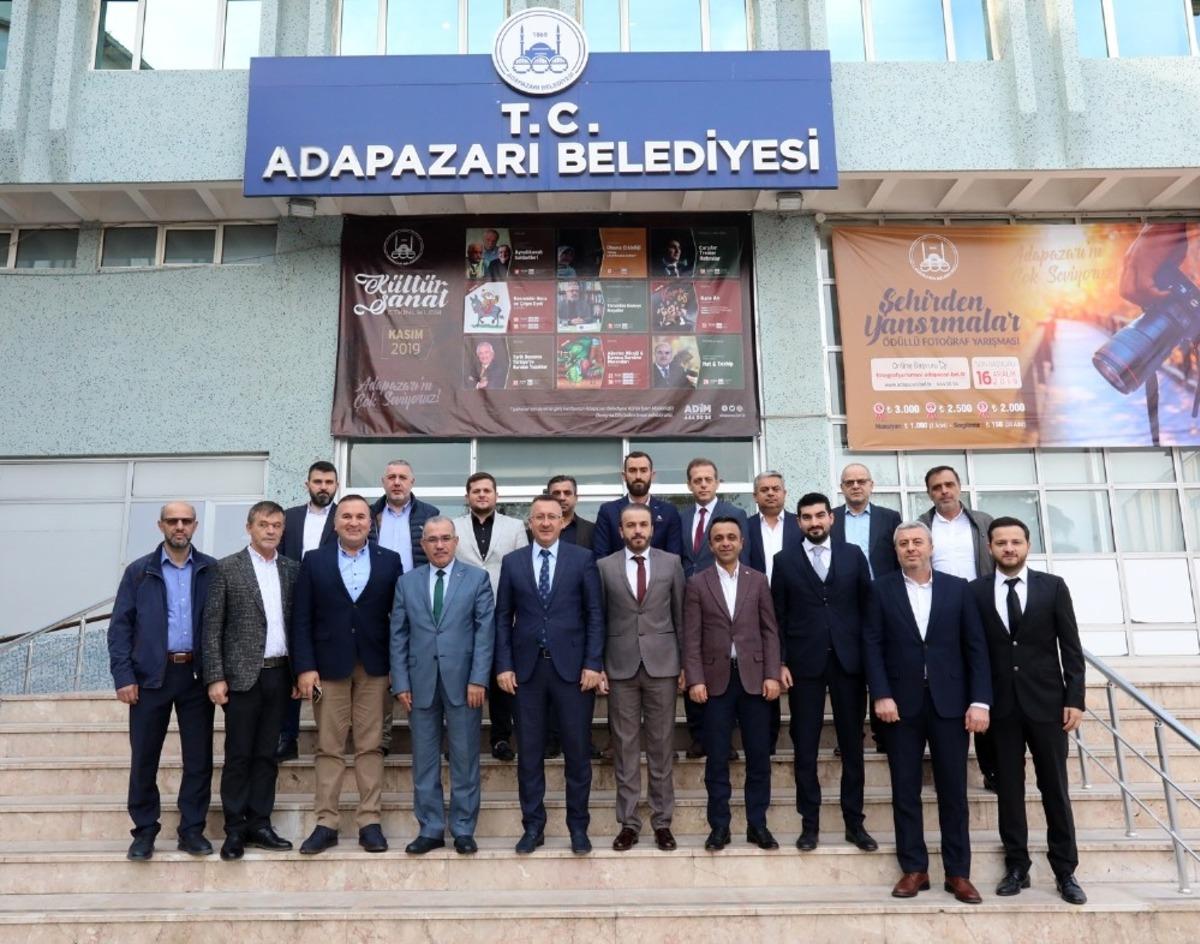 Başkan Işıksu, Sakaryaspor y&ouml;netim kurulunu misafir etti