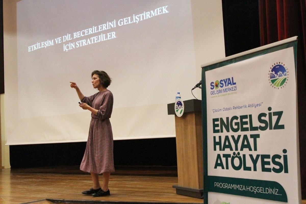 Engelsiz Hayat At&ouml;lyesi&rsquo;nde eğitimler devam ediyor