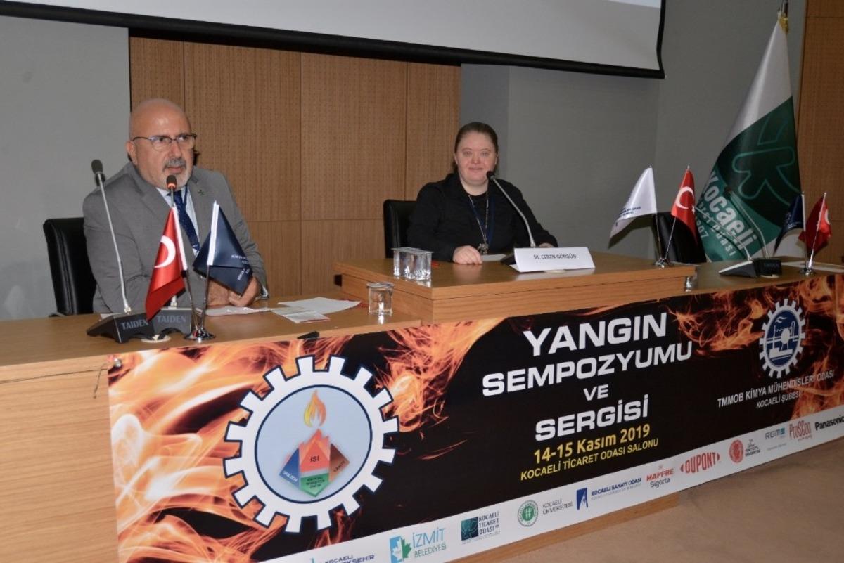 Yangın sempozyumunu down sendromlu Ceren y&ouml;netti