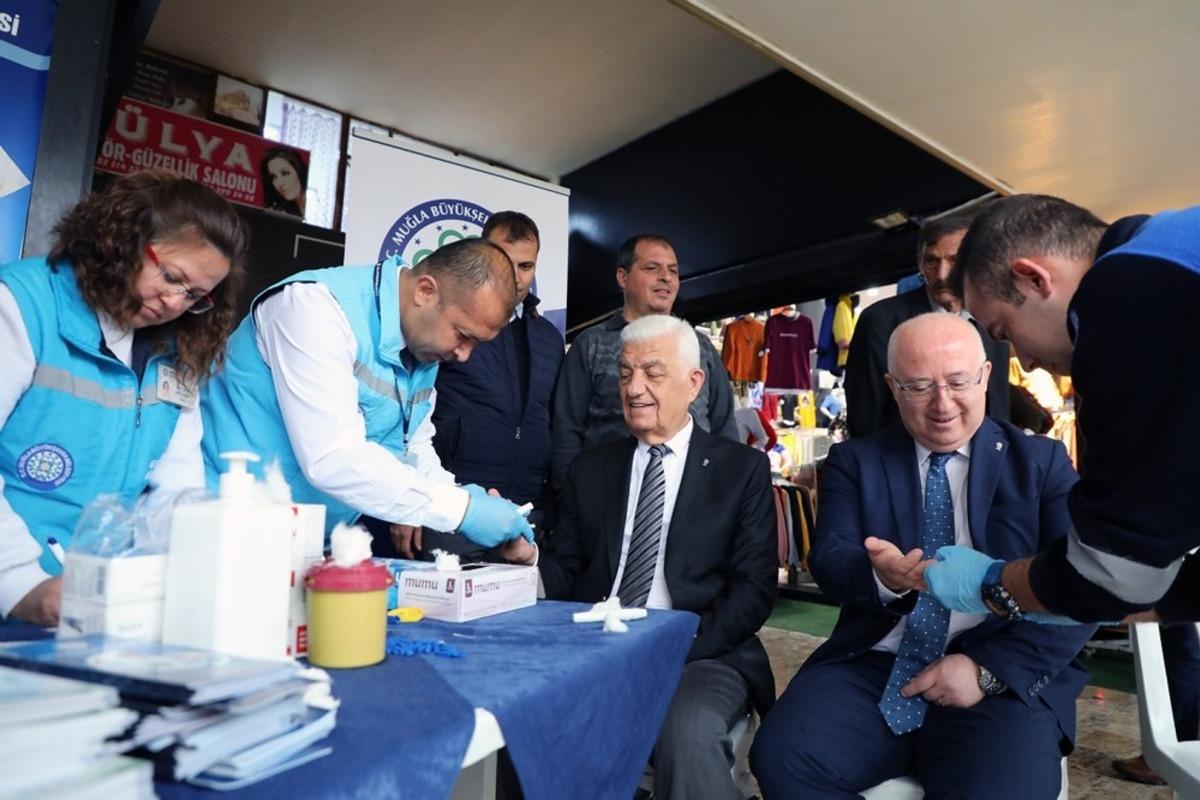 Başkan G&uuml;r&uuml;n şekerini &ouml;l&ccedil;t&uuml;rd&uuml;