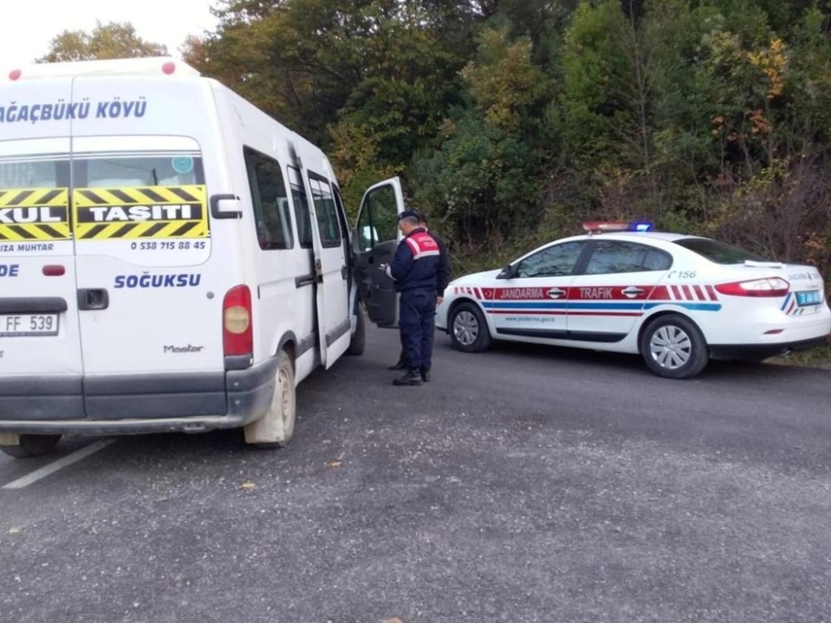 Jandarma ekipleri, okul servislerini denetledi