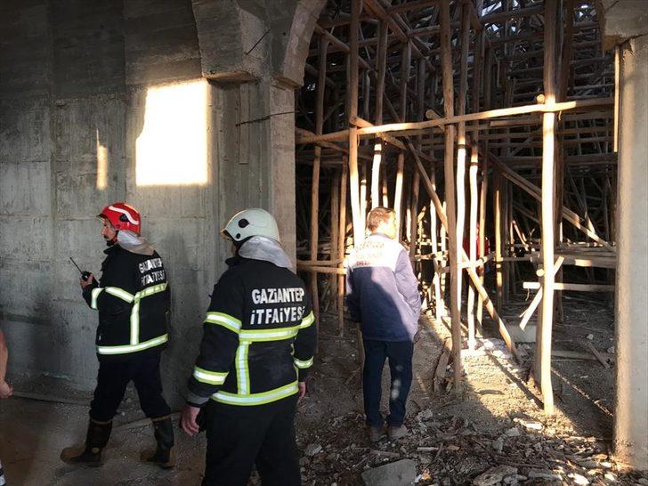 Gaziantep'te cami inşaatı kazasında endişeli bekleyiş sürüyor G3