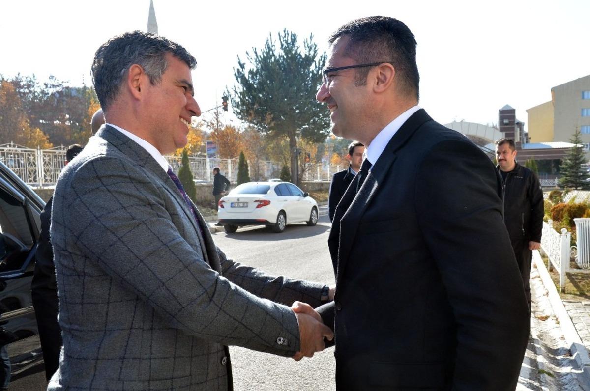 Feyzioğlu&rsquo;ndan Vali Memiş&rsquo;e ziyaret