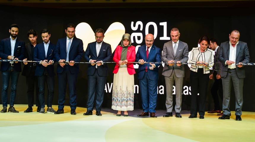 01 Burda Alışveriş Merkezi 150 milyon dolar yatırım ile açıldı