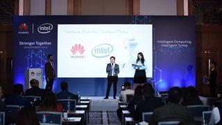 Huawei akıllı hesaplama sistemlerini Intel ile birlikte tanıttı