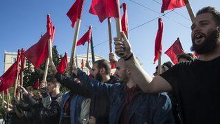 Yunanistan'da öğrenciler, polis şiddetini protesto etti