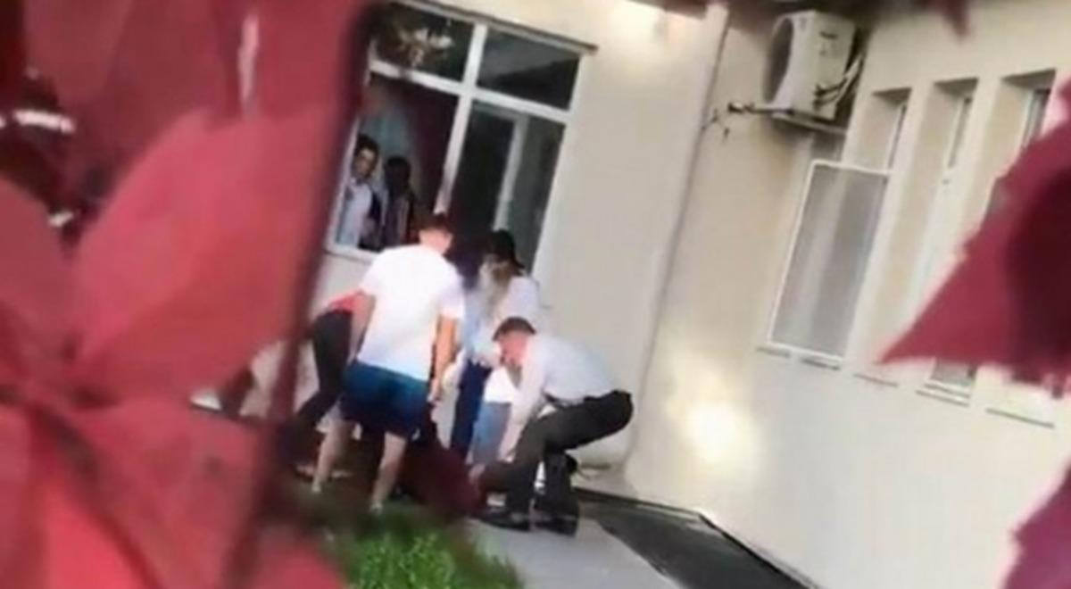 Kayseri'de utandıran g&ouml;r&uuml;nt&uuml;ler! Zihinsel engelli &ouml;ğrenciye şiddet b&ouml;yle g&ouml;r&uuml;nt&uuml;lendi