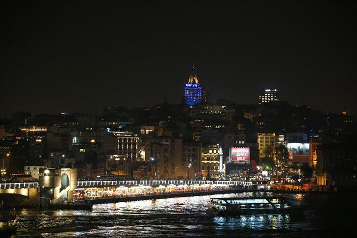Galata Kulesi, Dünya Diyabet Günü'nde maviye büründü( Galata Kulesi neden mavi?) G1