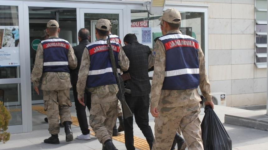 Elazığ&rsquo;da 5 kilo esrarla yakalanan  2 ş&uuml;pheli tutuklandı